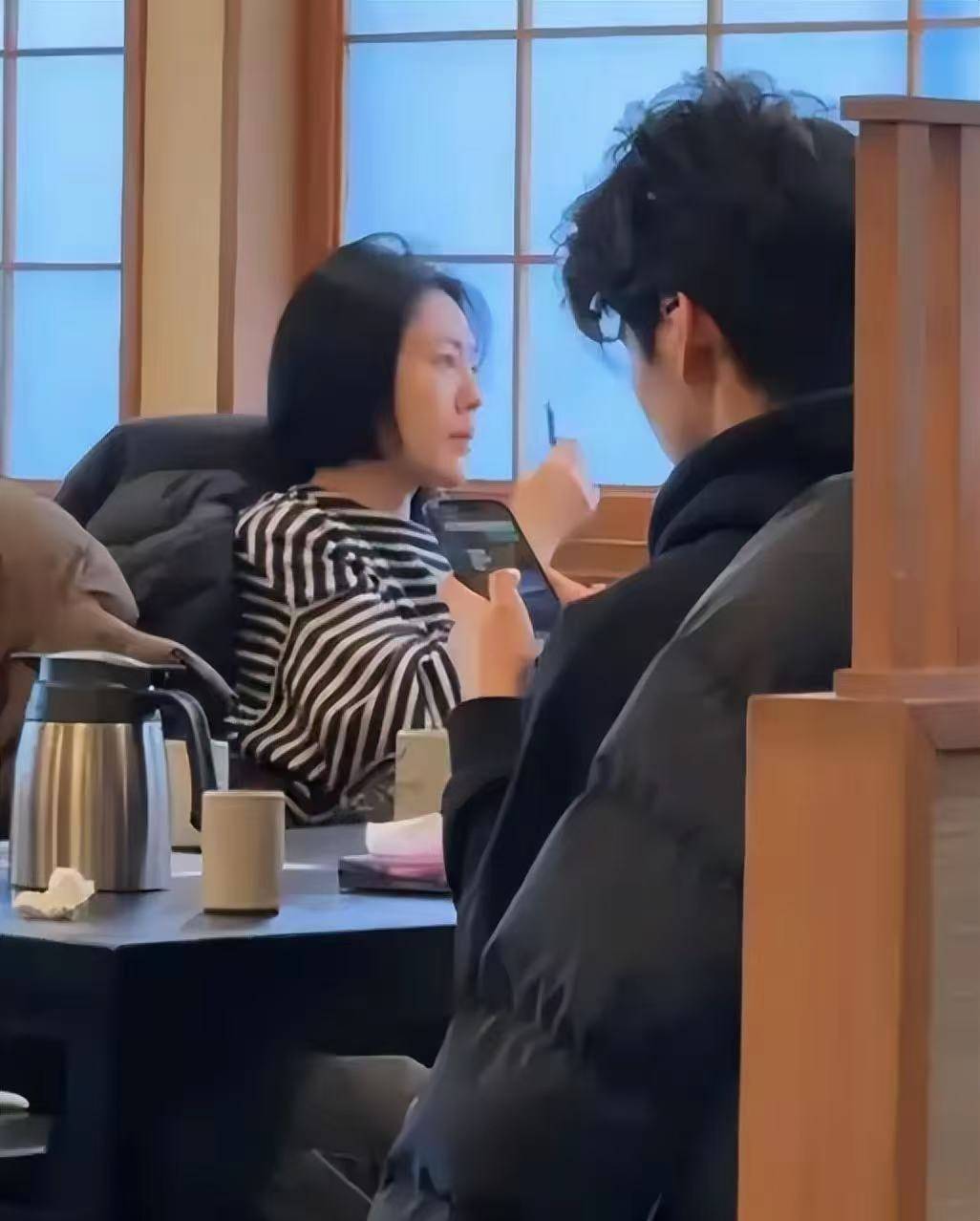 温泉开心化妆大姐徐熙娴也在网友曝细节冰球突破正规网站大S尸骨未寒小S日本(图15)