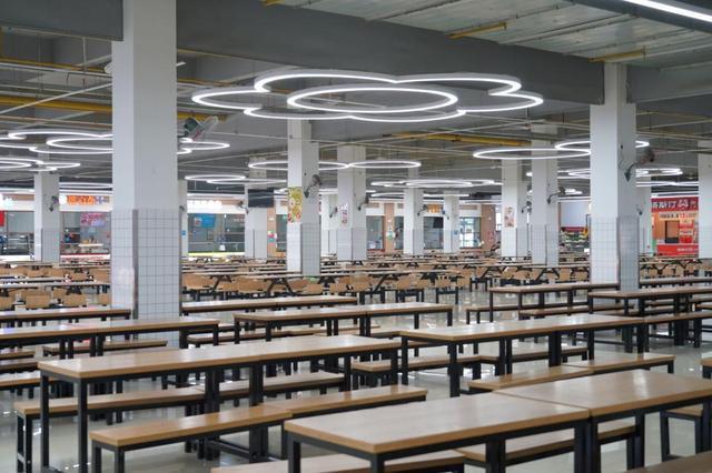 核升级寓食住行 倾力打造学子暖心家冰球突破正规网站武汉商贸职业学院硬(图2)