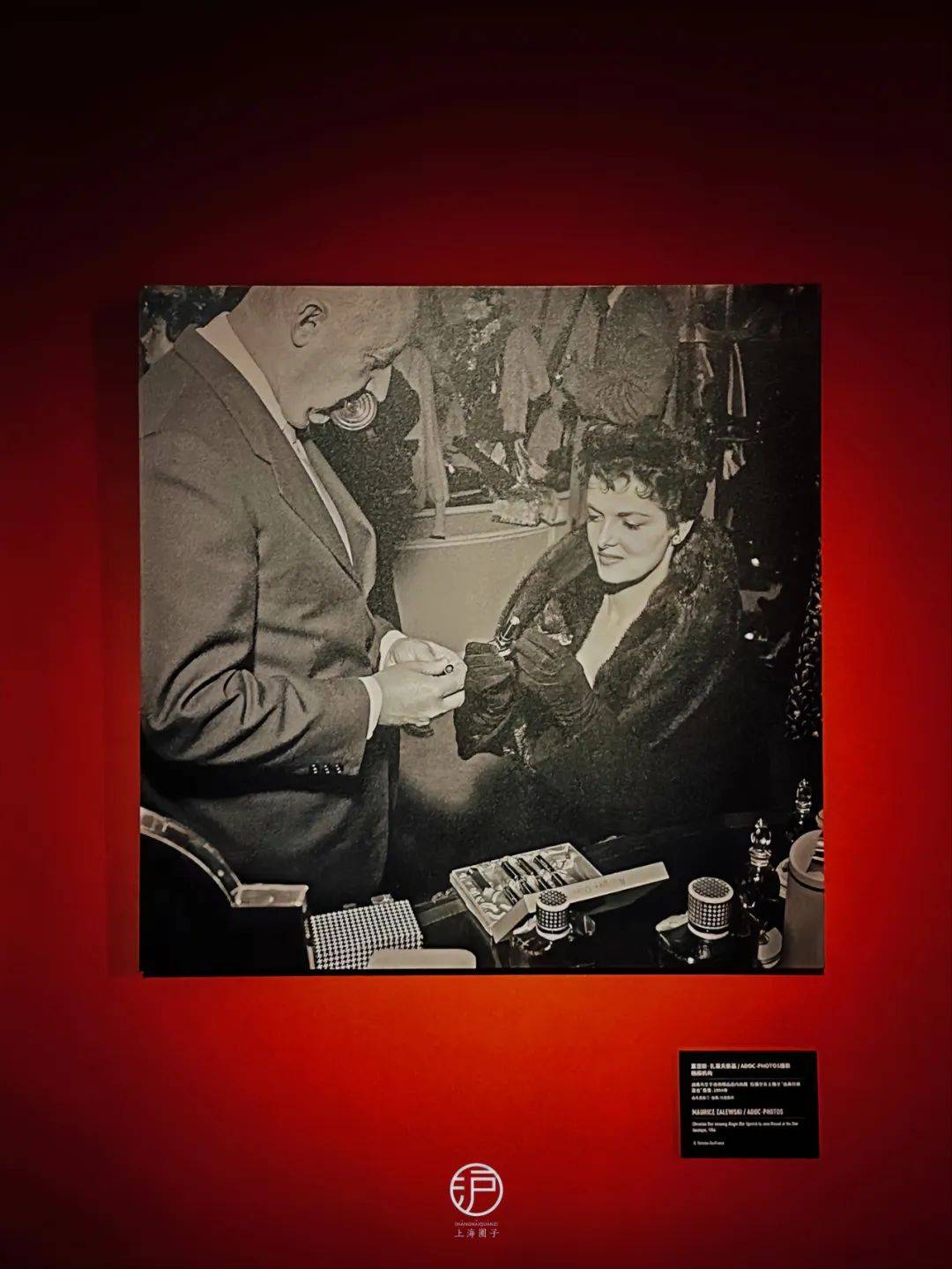 IOR IN RED登陆复古电影院冰球突破爆百万大奖上影节限定大展D(图2)