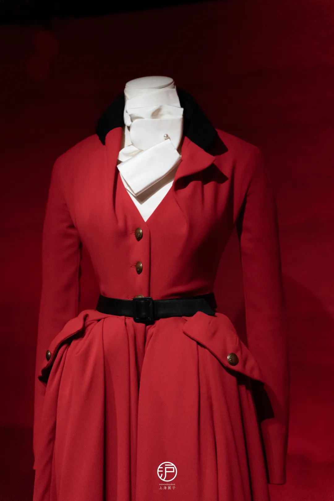 IOR IN RED登陆复古电影院冰球突破爆百万大奖上影节限定大展D(图5)